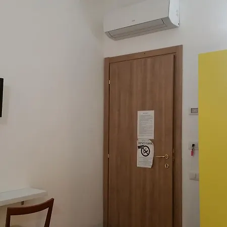 Palazzo Antico * 圣特雷莎加卢拉